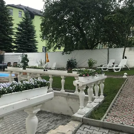 ゲストハウス Chevermeto 3*